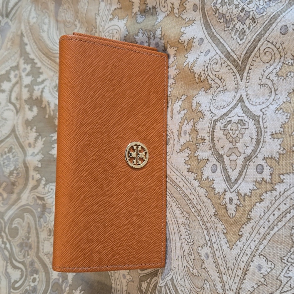Tory Burch sunglasses case